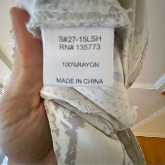 Olivaceous Sateen Maxi Skirt in Snakeskin Pattern Size S - Picture 4 of 8